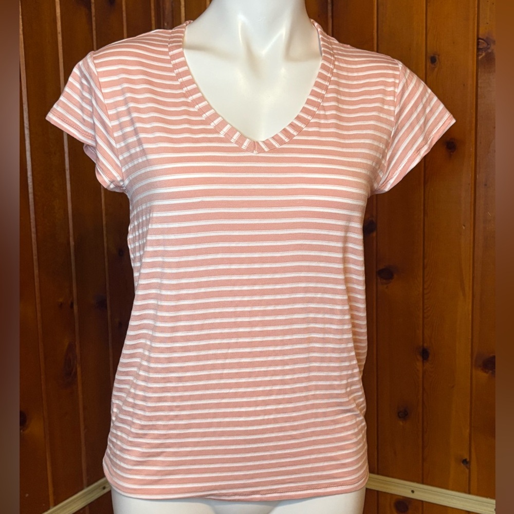Columbia Women's Xs Pink and White Striped V-Neck Top - Picture 2 of 7